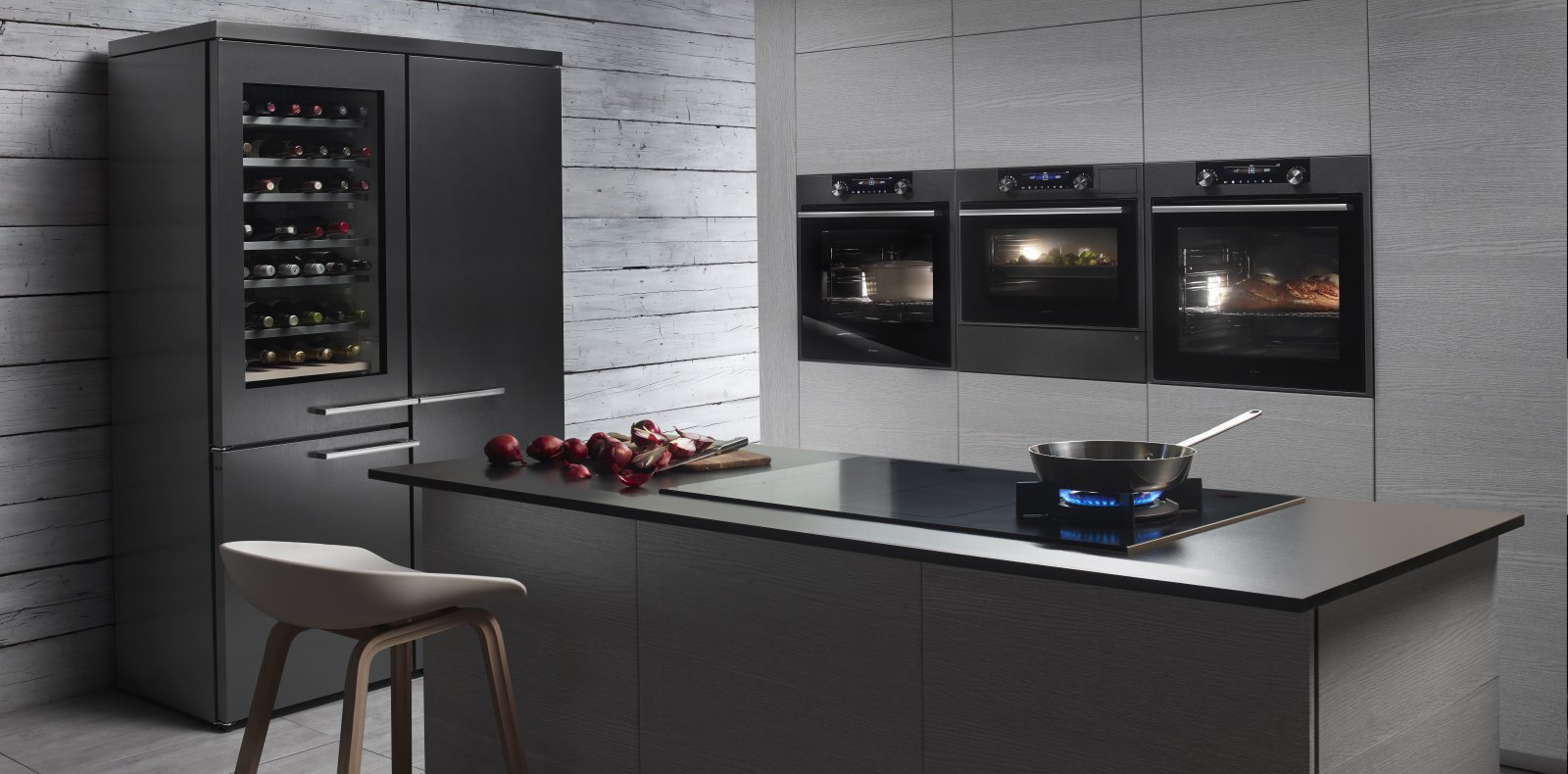 Ремонт промышленной и коммерческой техники AEG